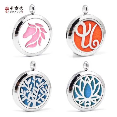 China Romantic QIANGUYI Pattern Stainless Steel Customizable Perfume Necklace Solid Perfume Box Which Can Emit Fragrance for sale