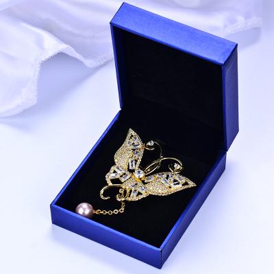 China High Quality Shiny Butterfly Jewelry Rhinestone Brooch Pin Women Brooches For Gift With Box for sale