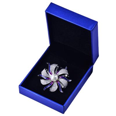 China Fabric Decoration Flower Brooch Enamel Pin Metal Lapel Pin Men's Jewelry Gifts Brooches For Women Rhinestone Brooches for sale