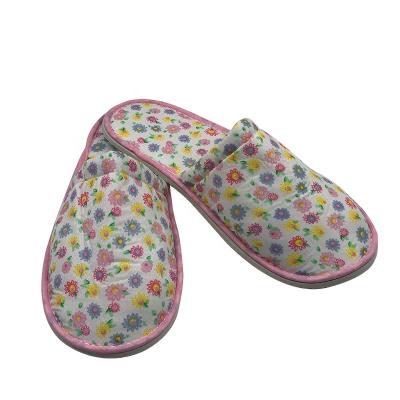 China Cheap Soft And Comfortable Custom Print Comfortable Cotton Disposable Traveling Slippers For Hotel for sale