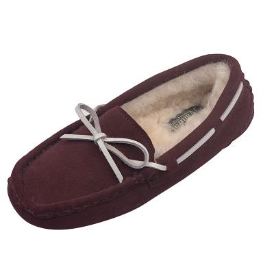 China Soft Unique Handmade Line Suede Women Anti-odor Winter Moccasins Gommino Shearling Upper Moccasins for sale