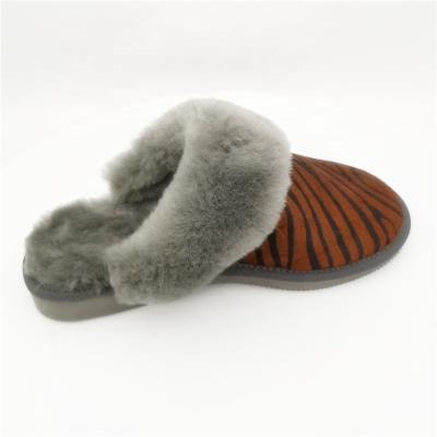 China HQS-WS001 Anti-odor sheepskin moccasin slippers OEM/ODM/customization lamb fur slippers lamb wool slippers for women for sale