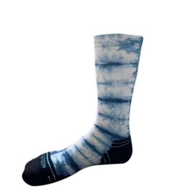 China Custom Logo Athletic Printed Mens Socks QUICK DRY for sale