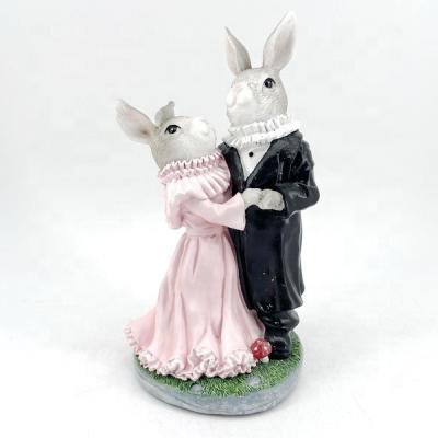 China Europe; 2021 Hot Selling Modern Easter Bunny Shenzhen Party Craft Resin Couple Statues Artistic for sale