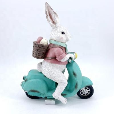 China Europe; 2021 New Design Ornaments Rabbit Statues Resin Craft Artistic Easter Bunny Gnomes With Basket for sale