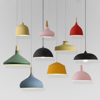 China New-designed industrial modern Edison Chandelier Pendant Light Iron cone hanging filament holder pendant light chandeliers and pendant lights for sale