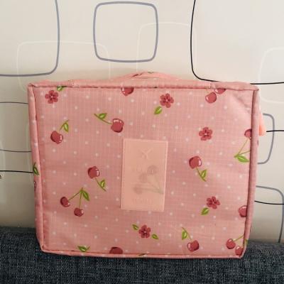 China Fashion New Products Waterproof Double Layer Portable Cosmetic Bag For Travel for sale