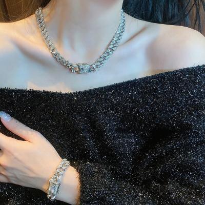 China Lead Free Nickel Free Hips Hops Iced Out Shiny Silver Crystal Rhinestone Necklace Cuban Chain Necklace For Cool Girls for sale