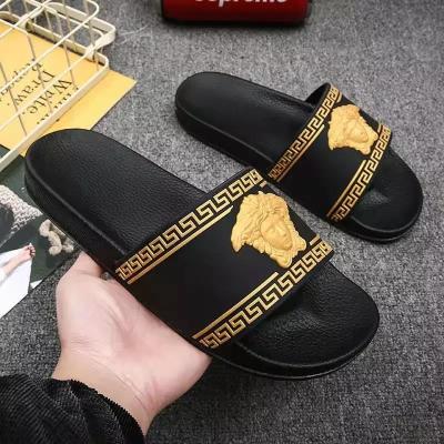 China New Arrival Orighial Brand Slippers Luxury Retro Cushioning Summer Fashion Thick Bottom Wear Resistant Good Quality Unisex Slippers Slippers for sale