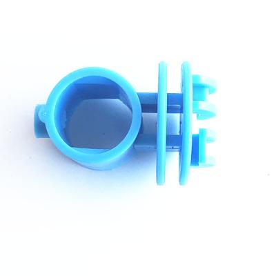 China Rod insulator for round posts with 21mm diameter Blue wood post insulator bobbin insulator for electric fence IST007 for sale