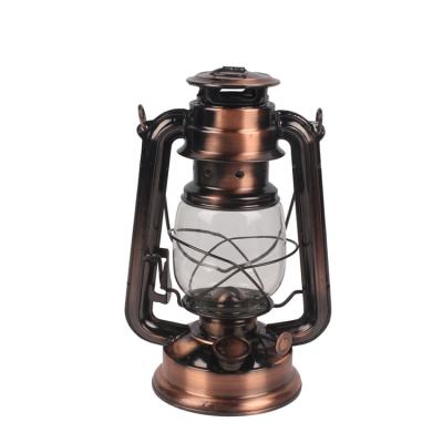 China Home Decoration Mediterranean Style Lantern Metal Kerosene Lantern Decorations Oil Lantern for sale