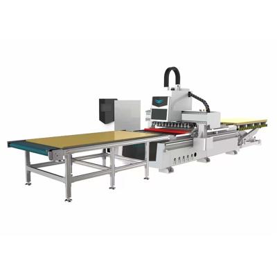 China Good Quality Hotels Automatic Wood Furniture Making CNC Router Machine With Loading And Unloading System 1325 for sale