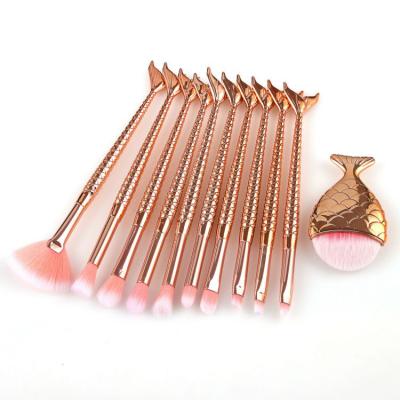 China Premium Color Silky Soft Widely Used Fishtail Cosmetic Brush for sale