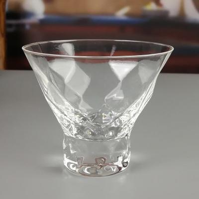 China Lead Free Crystal Cocktail Glasses With Optical Diamonds Design for sale