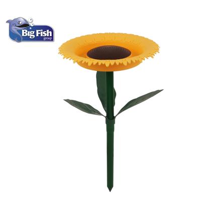 China Sustainable Sunflower Edge Bird Feeder Hanging Plastic Bird Feeder for sale