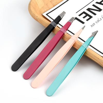 China Eyebrow Customized Anti-static Black Color Stainless Steel Slanted Eyebrow Eyelash Tweezers for sale