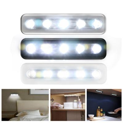 China Small Size Wireless LED Night Light Convenient 50000 Hours Long Lifespan for sale