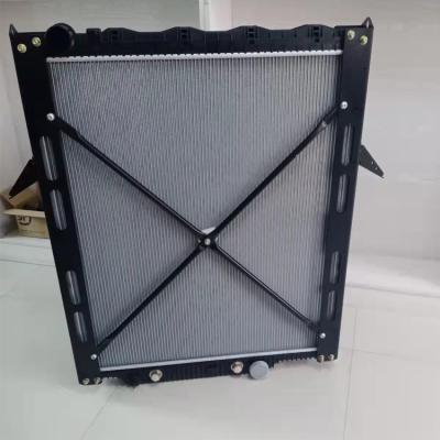 China Aluminum Core Plastic Tanks Heavy Truck Parts Cooling Radiator For Volvo for sale