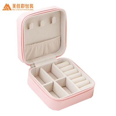 China Eco-friendly Customize Portable Packaging Leather Jewelry Organizer Box Mini Travel Jewelry Box for sale