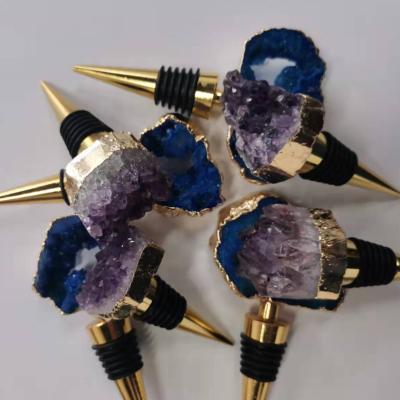 China Custom Natural Stone Accessories Natural Amethyst Collection Stone Wine Topper Stopper Wine Bottle Stopper Bar Stopper Green Agate Wine Stopper for sale