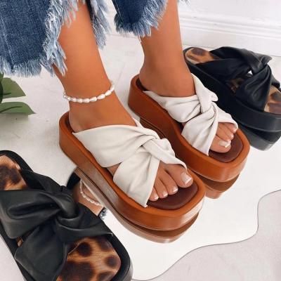 China Fashion Trend New Summer Fashion Ladies Adjust Cross Toe Slides Sandals Women Thick Platform Slipper for sale