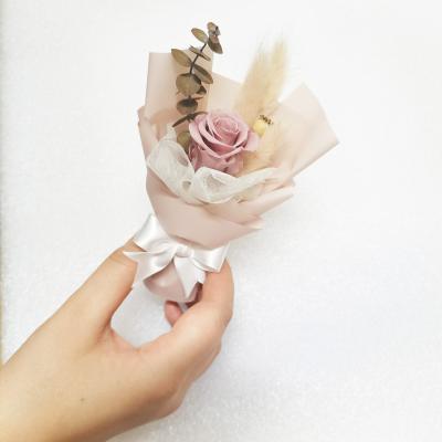 China Designs Customized New FLOWERTIME Design Bestseller Mini Beautiful Gift Dry Flower Bouquet for sale