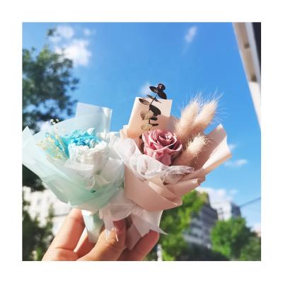 China Designs FLOWERTIME New Design Free Gift Customized Beautiful Mini Hot Selling Dried Flower Bouquet for sale