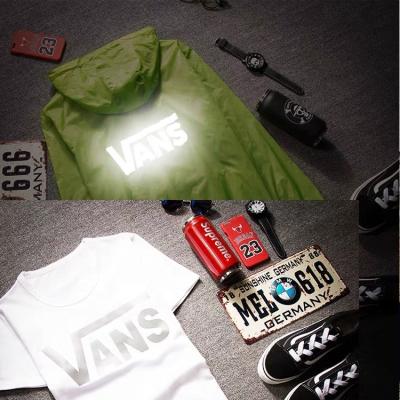 Chine Washable Hot Melt Glue Heat Transfer Reflective Film Laminated Textile Sticker T-shirt Logo Reflector Coating Adhesive Label à vendre