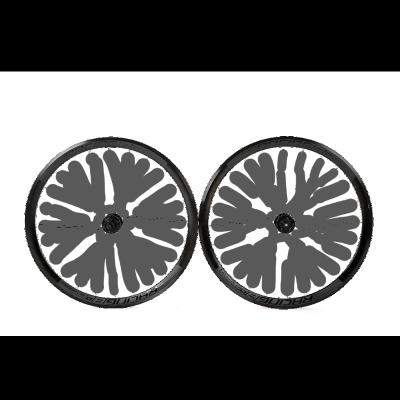 China Factory Supply Bicycle Wheel Set 700C Road Bike Use Disc Brake Or Rim Brake Clincher Carbon Fiber Ultralight Wheelset for sale