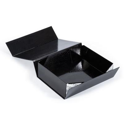 China Rarlon Recyclable Custom Gift Packaging Magnetic Collapsible Gift Box With Ribbon Closure For Gift Clothes Shoes for sale