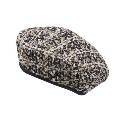 China Fashion Women Wool Beret Vintage Plaid Painter Hat Headwear Black And White Houndstooth Beret Elegant Warm Female Knitting Hat for sale