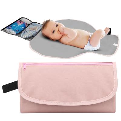 China Water Resistant Mom Portable Changing Mat Foldable Baby Changing Pad Carry Handle Diaper Changing Pad for sale