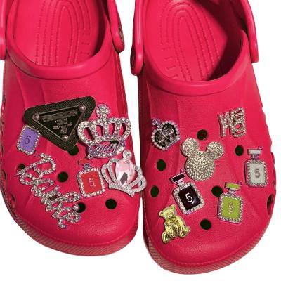 China Clog Charm wholesale metal brand designers metal luxury bling custom shoe charms for clog shoes decoration rhinestone Jellery Croc Charm for sale