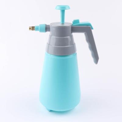 China High Efficient Portable Plastic Garden Hand Pressure 900ML Sprayer With Hand Held Pump for sale