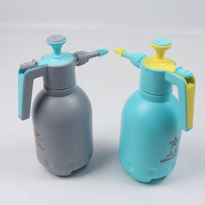 China High efficient 2l portable plastic high pressure sprayer with handheld pump for garden watering for sale