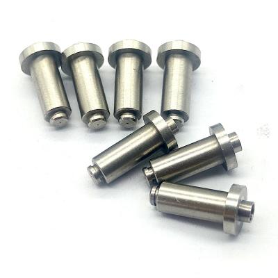 Chine 5 axes services d'usinage CNC 304 / 316 acier inoxydable rivets solides tête plate à vendre