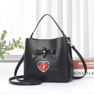 China New fashion factory women soft simple bags body bag cross design advanced one-shoulder handbags leisure custom for sale