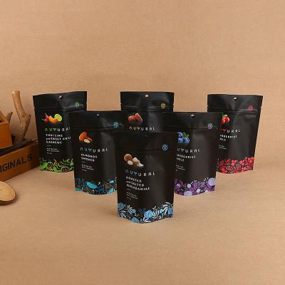 China Custom Order Accepted Self-supporting Food Packaging Bags for Dried Fruits and Nuts for sale