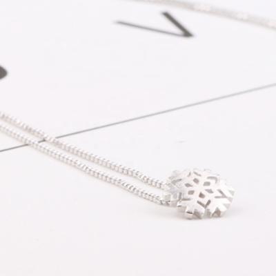 China TRENDY Snowflake Cheap Online Christmas Jewelry Choker Jewelry Gift Zircon Snake Chain Brass Necklace for sale