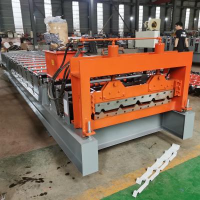 China Hotels Galvanized Metal Roof And Wall Side Panel Roll Forming Machine In Chile for sale