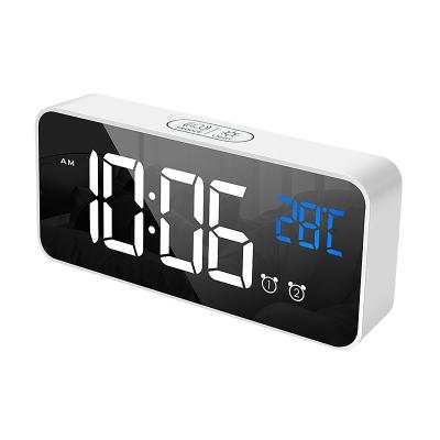 China Antique Style USB Charging LED Desktop Digital Alarm Clock Wake Up Alarm Clock for sale