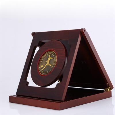 China High quality Europe custom design round shape plaques with wooden box award plaque wholesale wooden design for sale