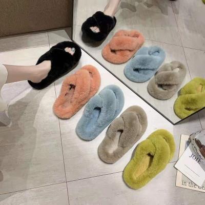 China 2021 Summer Fashion Trend New Design Female Sex Fur Slippers Fluffy Rabbit Fur Slippers Wholesale High Quality Genuine Fur Slippers for sale