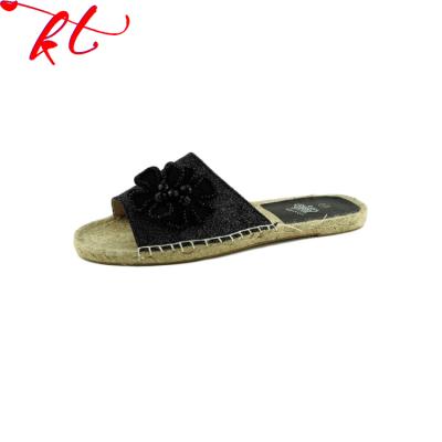 China Comfortable High Quality Women's Casual Shoes Canvas Fashion Casual Shoes Ladies Sneaker for sale