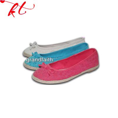 China 2021 Fashion New Design Trend New Style Casual Sneaker Bulk Wholesale Canvas Shoe for sale