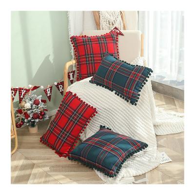 China Hot Selling Custom Made Portable Square Sofa Living Room Bedroom Home Bedroom Pillow Case Christmas Plaid Hair Ball Tassel Pillow Pillow Cover for sale