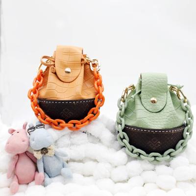 China New Design High Quality Coconut Shell Handbags Eco-Friendly Lady Bags Luxury Women Cross - Body Bags for sale