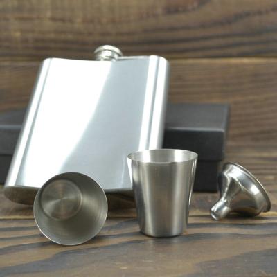 China Traditional Stainless Steel 7OZ Hip Flask Set Best For Gift With Two Cups And A Funnel for sale