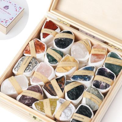 China China Healing Crystals Kit Natural Crystal Stones Wholesale Healing Stones for sale