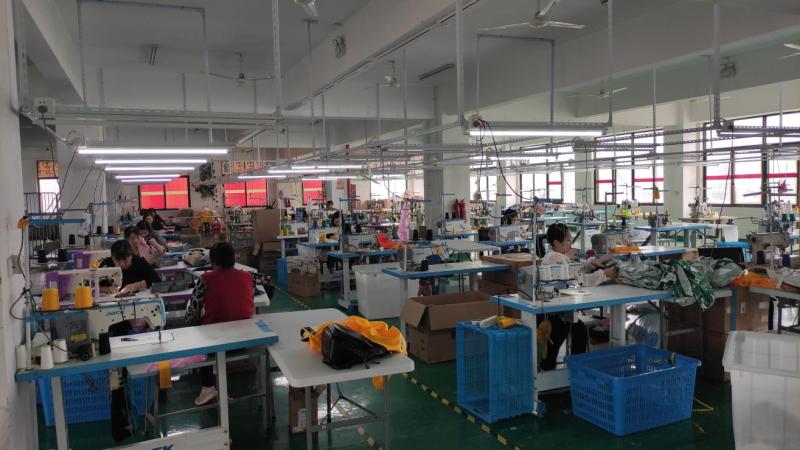 Verified China supplier - Yiwu Qiuxuan Bags Co., Ltd.